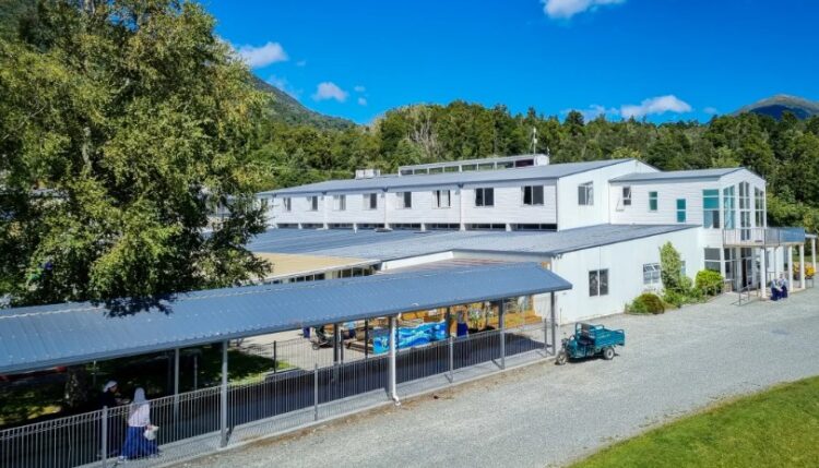 Gloriavale’s working structure resembles a ‘sweatshop’ – lawyer